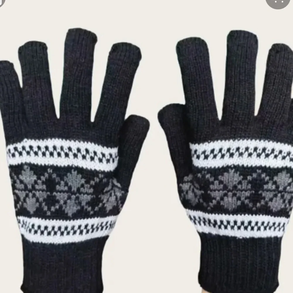 Black UNISEX Nordic Snowflake Gloves